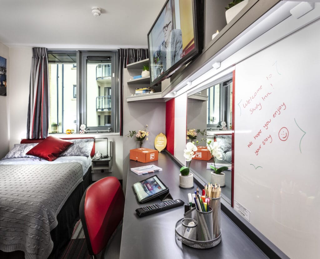Study Inn Lemyngton Street - Diamond Studio