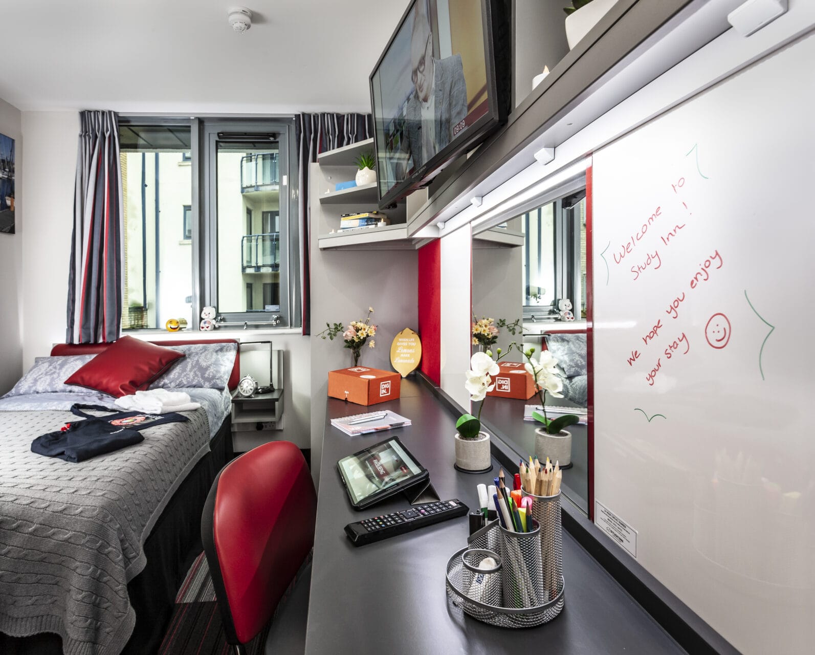 Study Inn Lemyngton Street - Gold En-suite Serviced Apartment