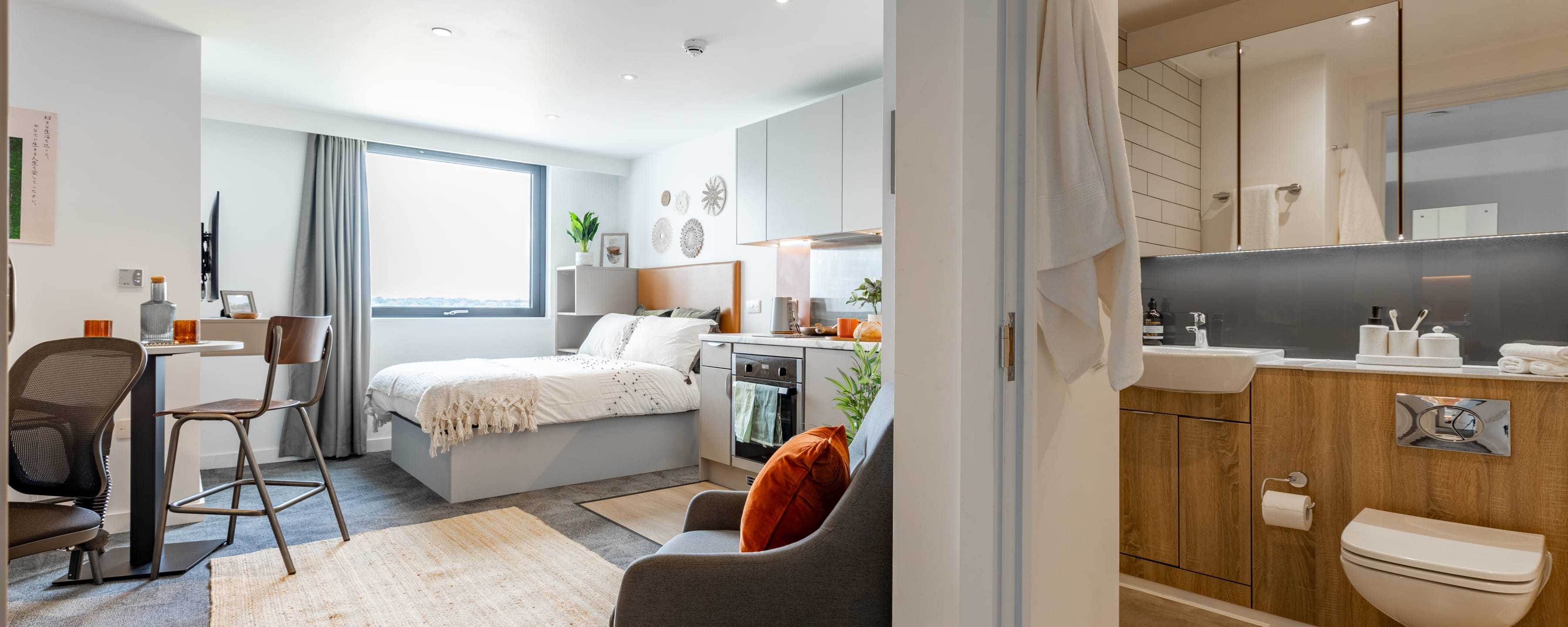 true Manchester Salford - Superior Studio Plus with City Views