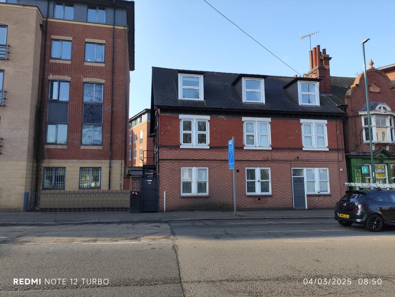 Ilkeston 305 accommodation